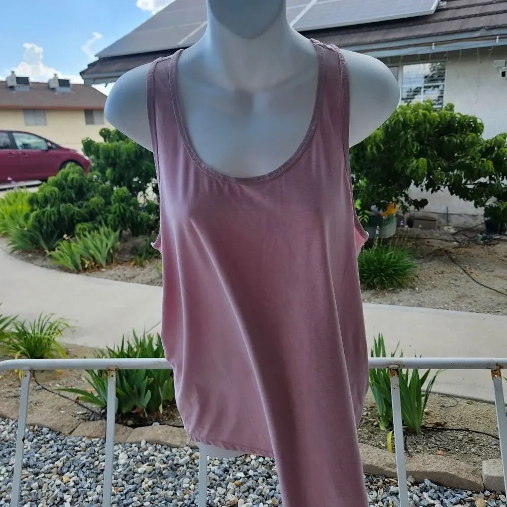 Reebok tank